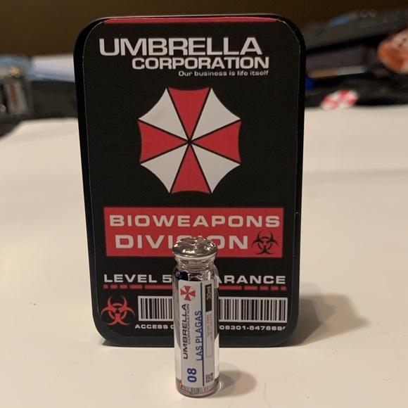 Resident Evil Other - Resident Evil 4 - LAS PLAGAS PARASITE - 1.25inches
